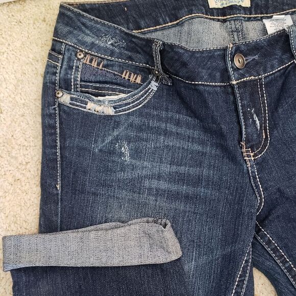 Paris Blues Distressed Capri's 11 - Picture 5 of 6